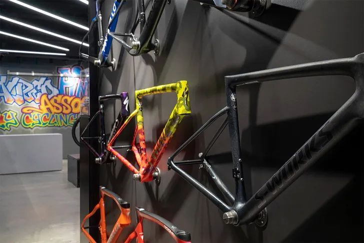 TPG Architecture/体验式社交零售空间,自行车专卖店设计-39