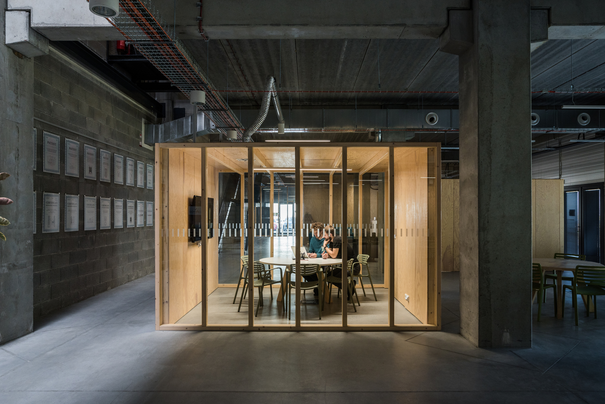 GutGut Roman Zitnansky 建筑丨办公建筑丨 GAD-12