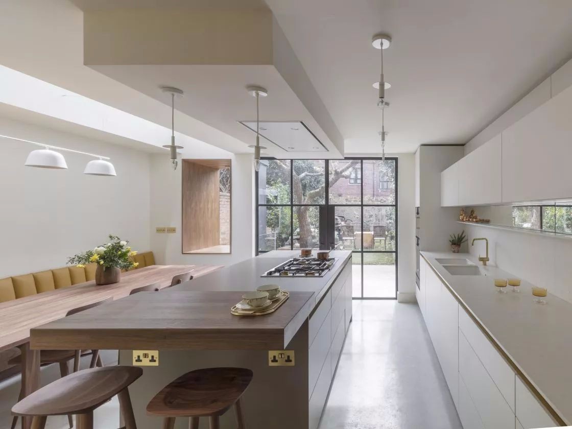 伦敦住宅的黄铜魅力-23