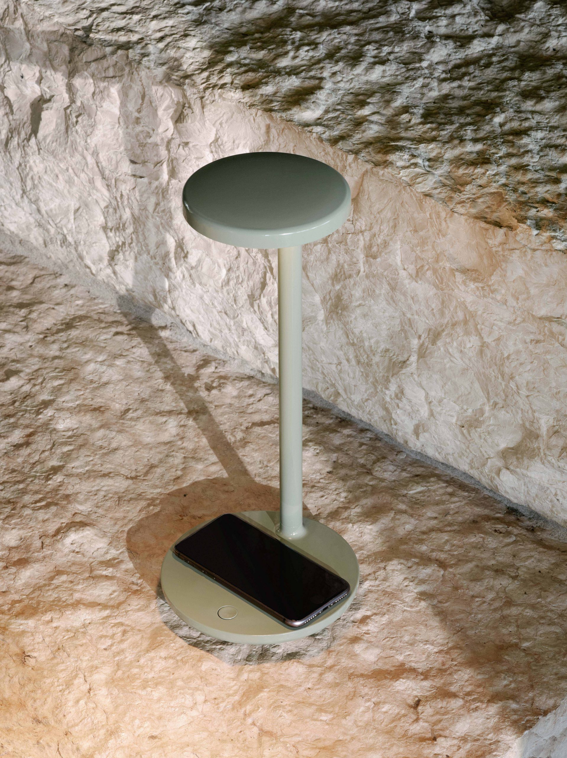 Oblique 灯具 | Vincent Van Duysen 为 Flos 设计的创新办公灯具-6