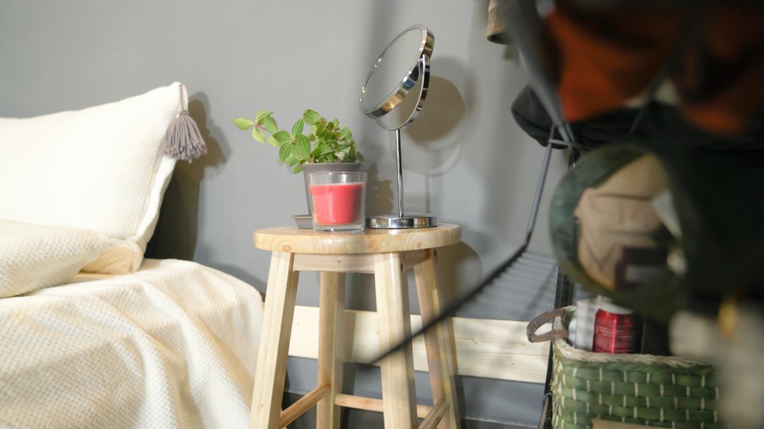 1000元爆改阁楼：两男同床2年后，我帮他们分居了。。。-100