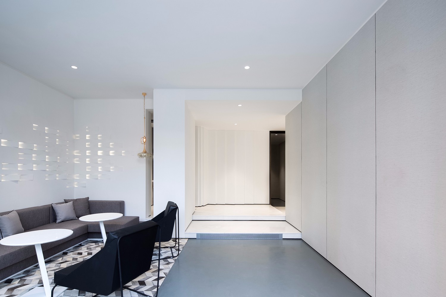 深圳：纯洁白色极简抽象的艺术展示厅-17