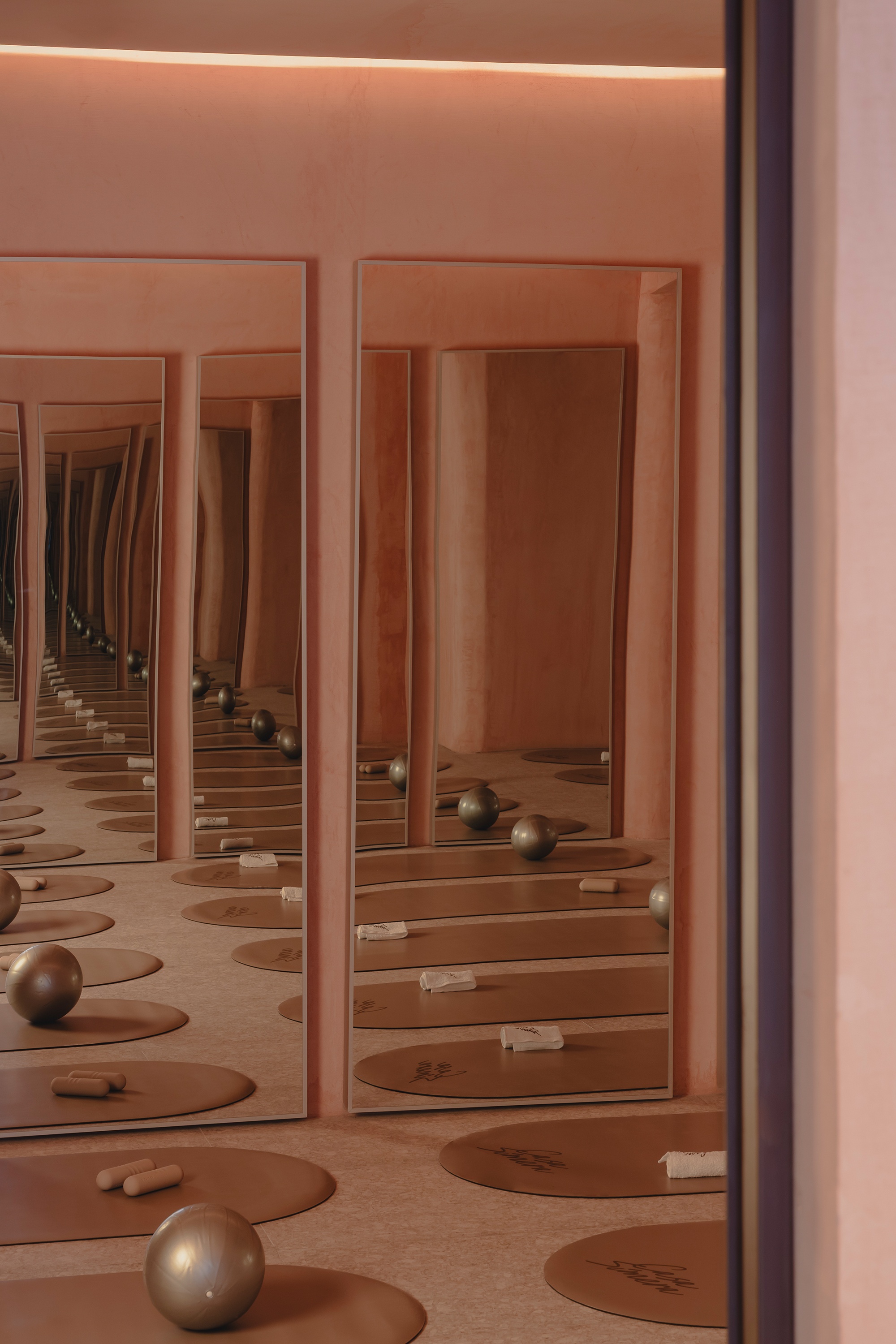 Casa Síméra咖啡馆+瑜伽健身空间丨WORC-21