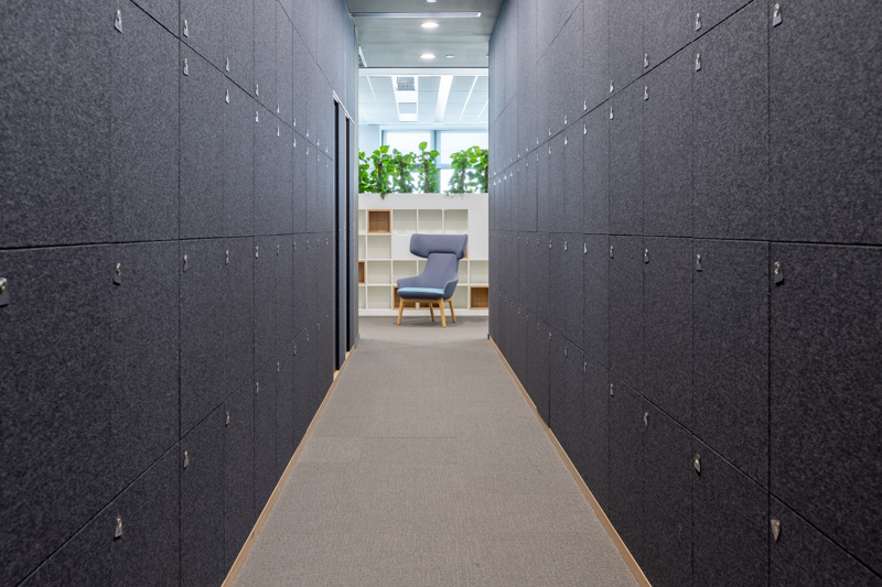 Anastasiya Gushchina丨银行丨Romanian Commercial Bank - The Bridge-4