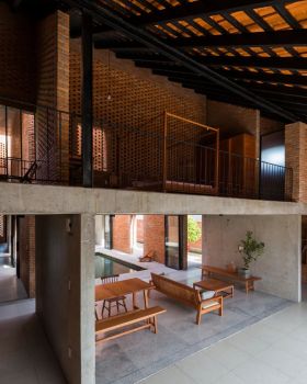 屋顶，是建筑为天空写下的诗页