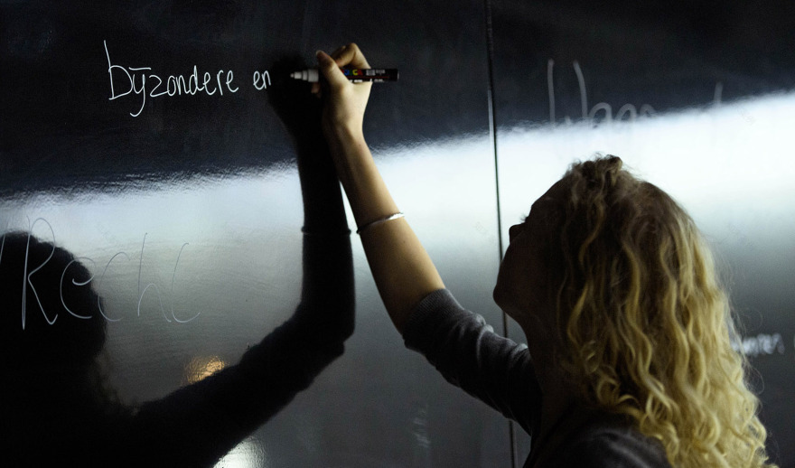 阿默斯福特集中营国家纪念馆永久展览丨荷兰丨Tinker imagineers-41