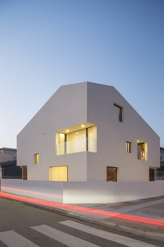 Fonte House  Lousinha Arquitectos-3