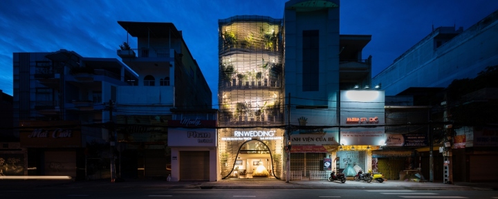 越南胡志明市婚庆大楼·曲线立面与室内星空设计-30