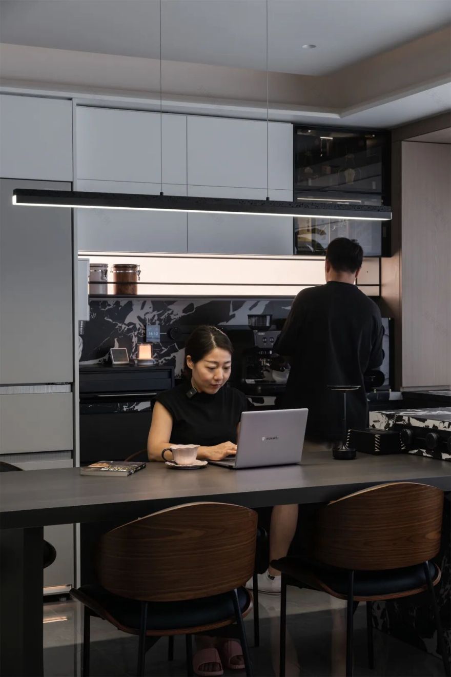 内舍软装丨128㎡奶油意式风,打破传统横厅布局,让空间更宽敞!-25