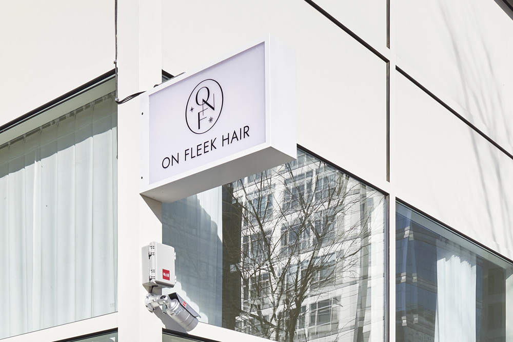 明亮舒适的 17 平米美容室，极简设计的典范-18