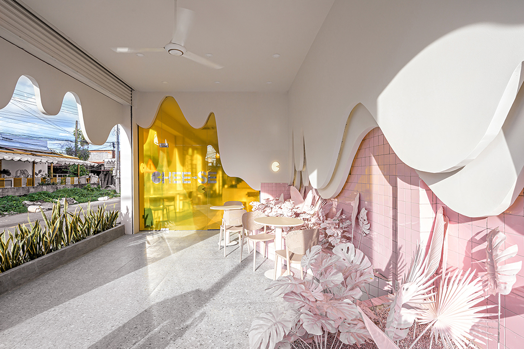超可爱的餐厅灵感来自一层融化的奶酪 ，越南 | Designed by Ksoul Studio - 甜品店 - 餐厅LOGO-VI空间设计-全球餐饮研究所-2