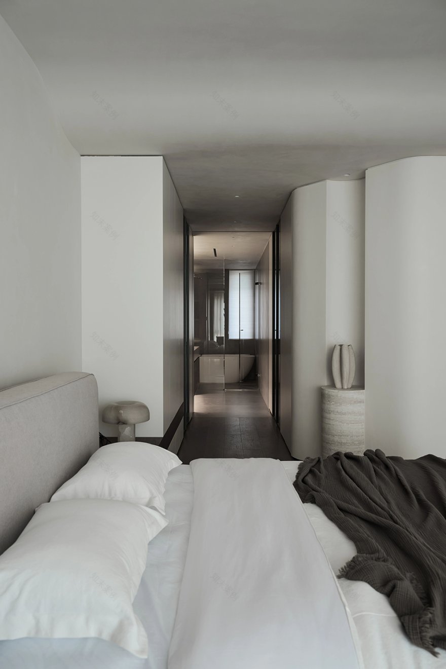 私宅丨400㎡诗意别墅:纯净如简,自然而然_20251021-44