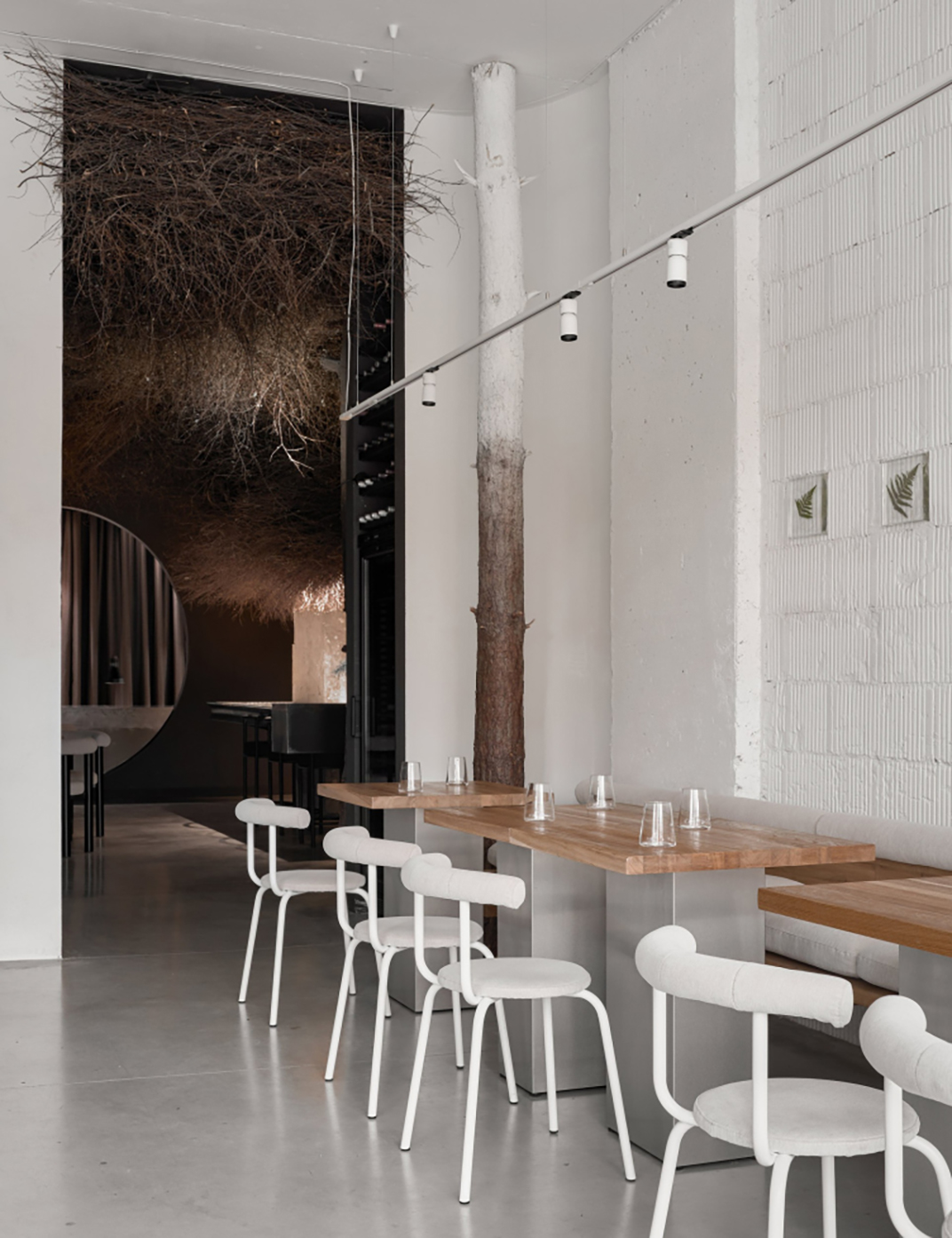 树林里的白天和黑夜概念酒吧,俄罗斯 | Space design by alinedesign studio - 酒吧餐厅 - 餐厅LOGO-VI空间设计-全球餐饮研究所-1