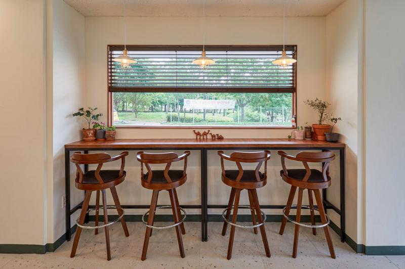 22 平简约咖啡厅，展现韩式设计魅力-10