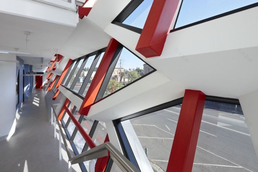澳大利亚 Warrnambool 教育中心 | 室内设计与街道的和谐交融-29