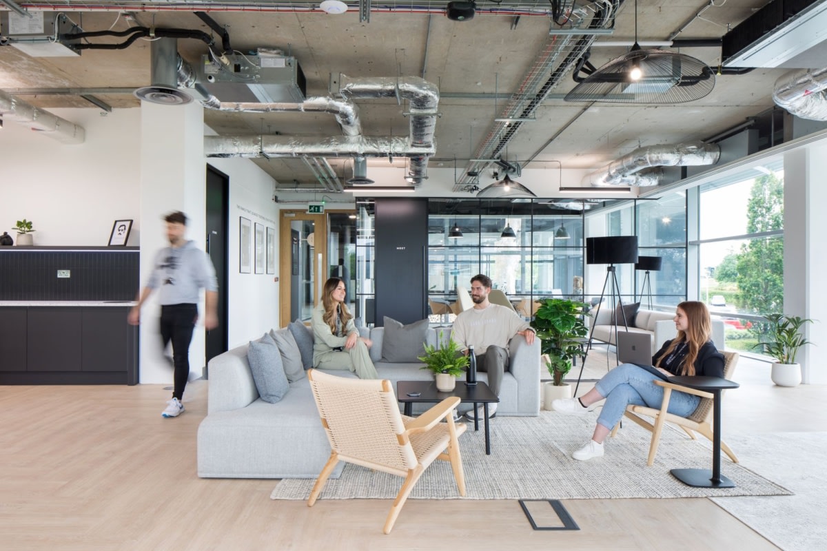 休息室内衣办公室丨英国伯明翰丨Office Principles-17