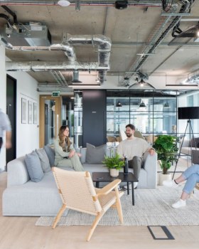 休息室内衣办公室丨英国伯明翰丨Office Principles