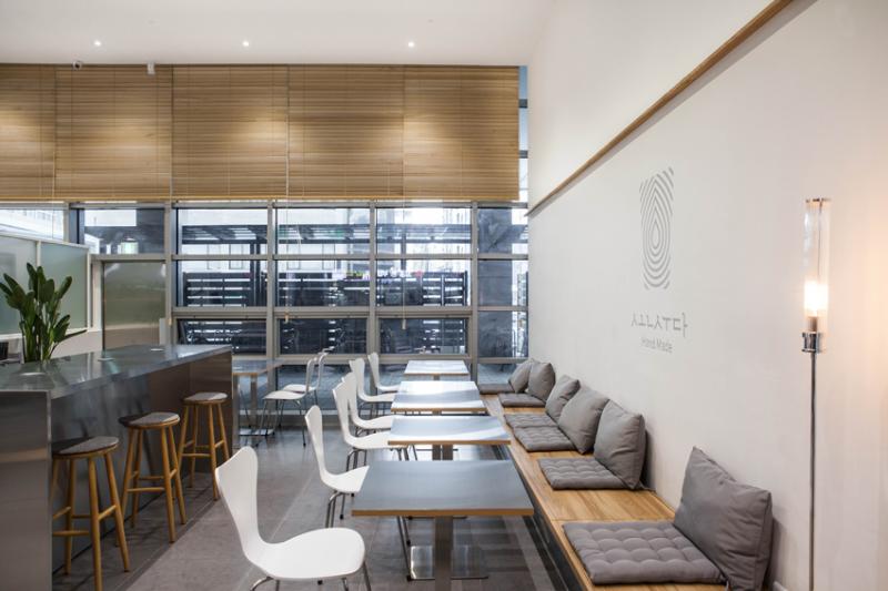 19 坪现代白色咖啡厅设计 毒山洞商区精致空间-6