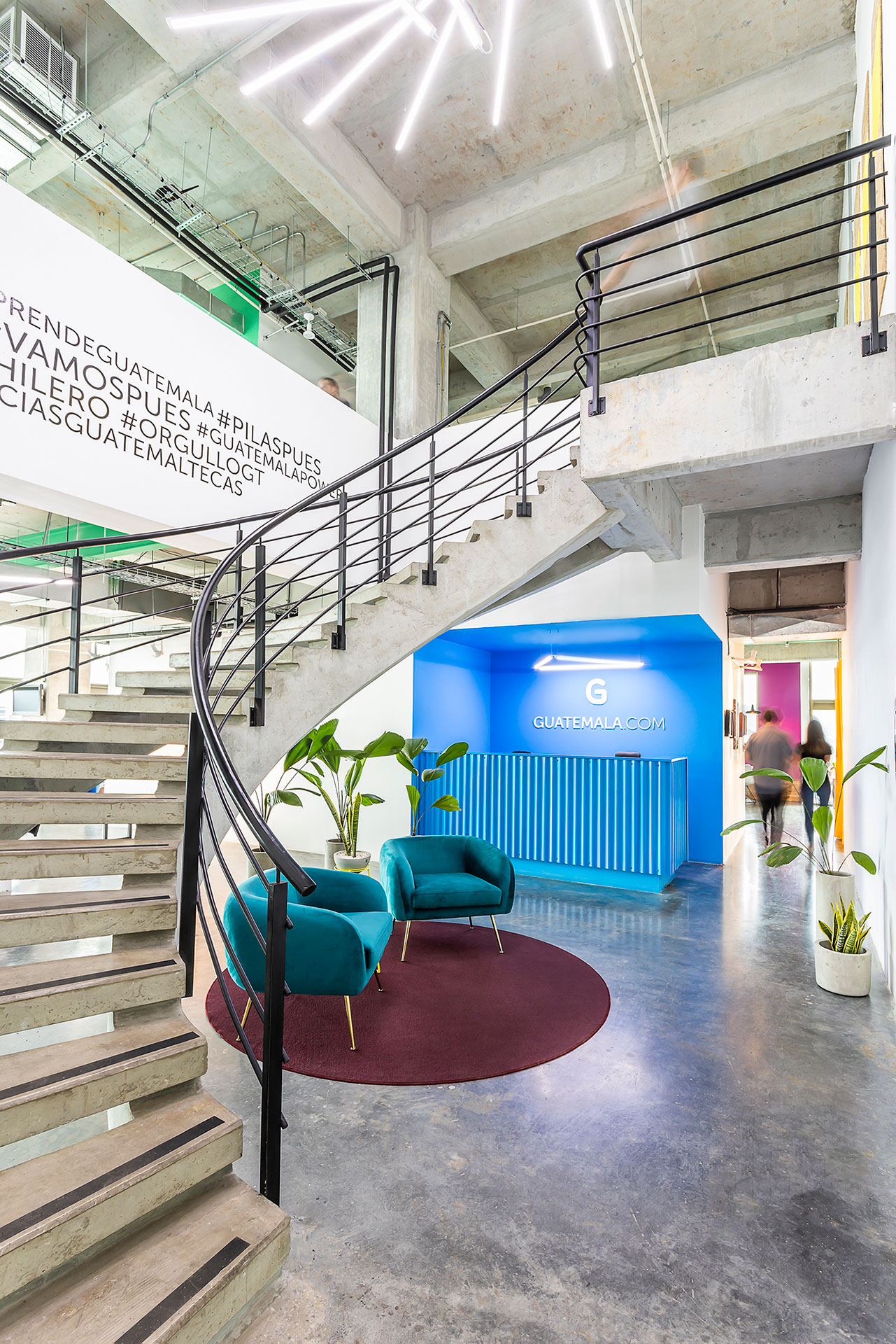 Guatemala 办公室 · 色彩活力协作空间-18