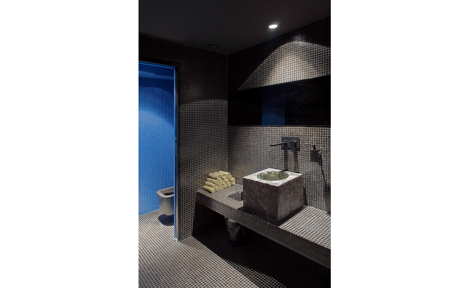 巴黎海伦餐厅——现代与传统交融的美食空间-9