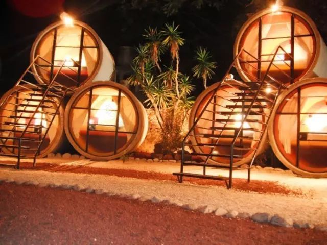 为了香港穷人不再蜗居,他们用水泥管做成了公寓-126