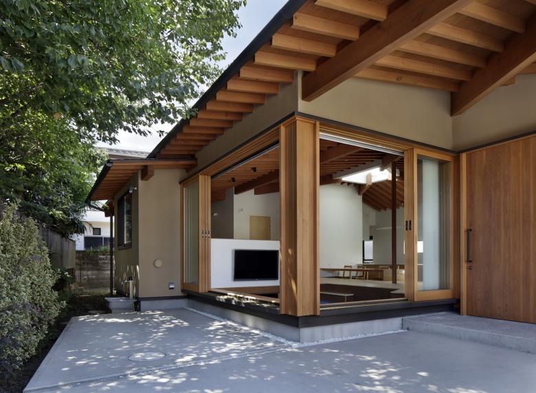 蘆田暢人建築設計事務所丨変形方形の平屋丨日本-4