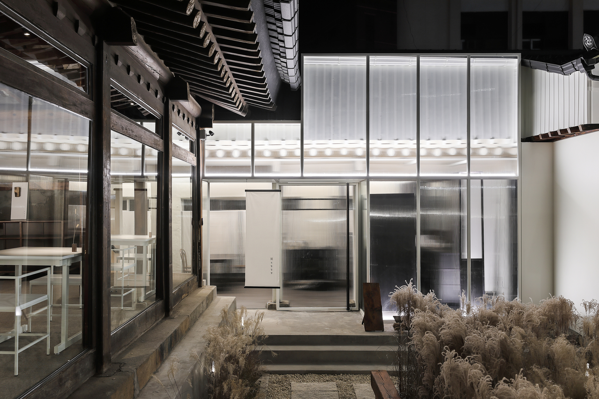 Dongnip Milbang Restaurant / Design Studio Maoom-22