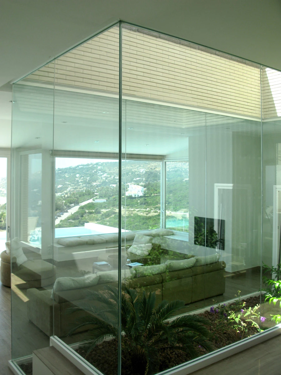 西班牙海滨别墅，打造通透生活空间-12