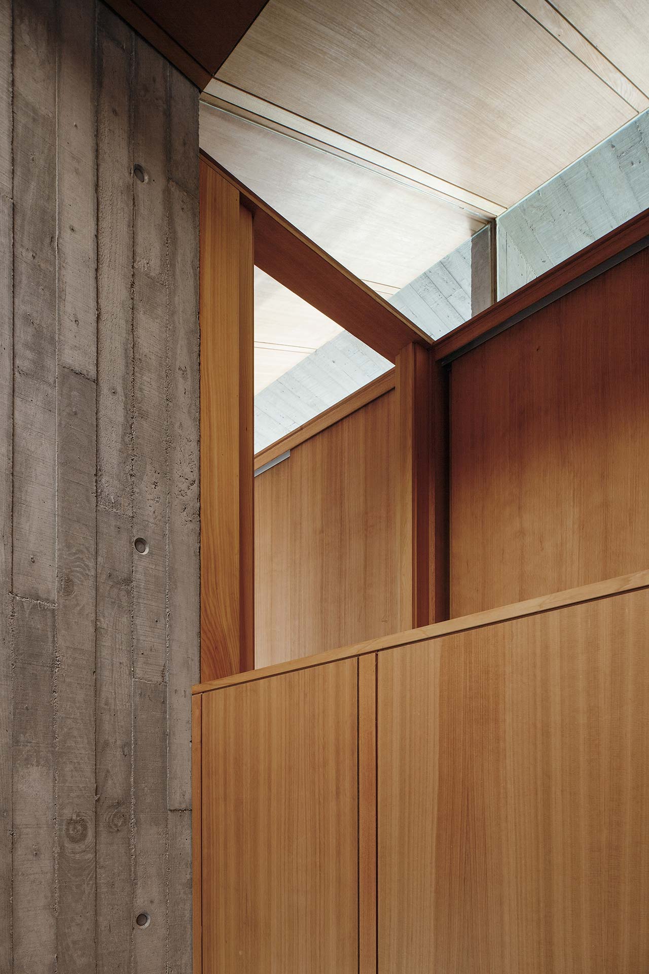 西班牙"波浪"海滨别墅 | 极简与温暖共存-38