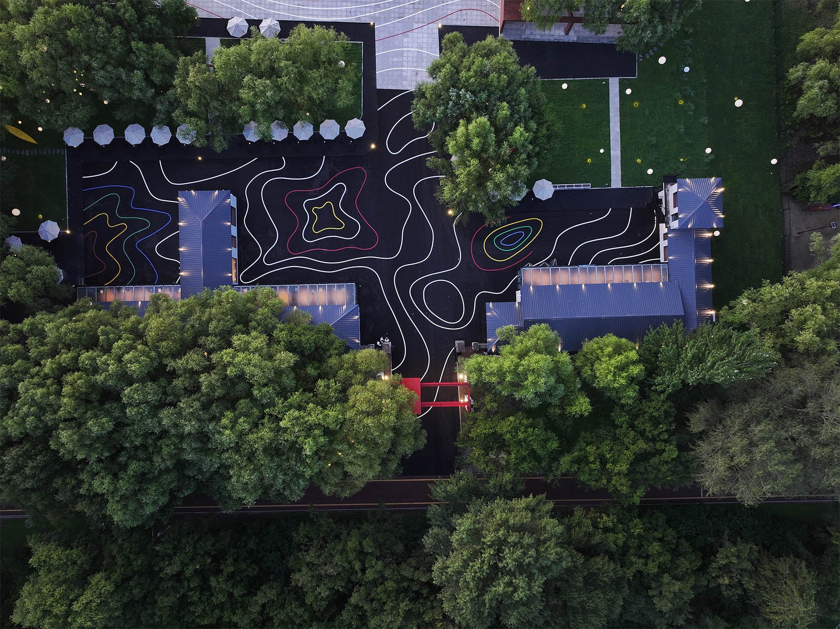 黑龙江大庆滨洲湖工业遗存的商业活化丨中国大庆丨慢珊瑚设计-11