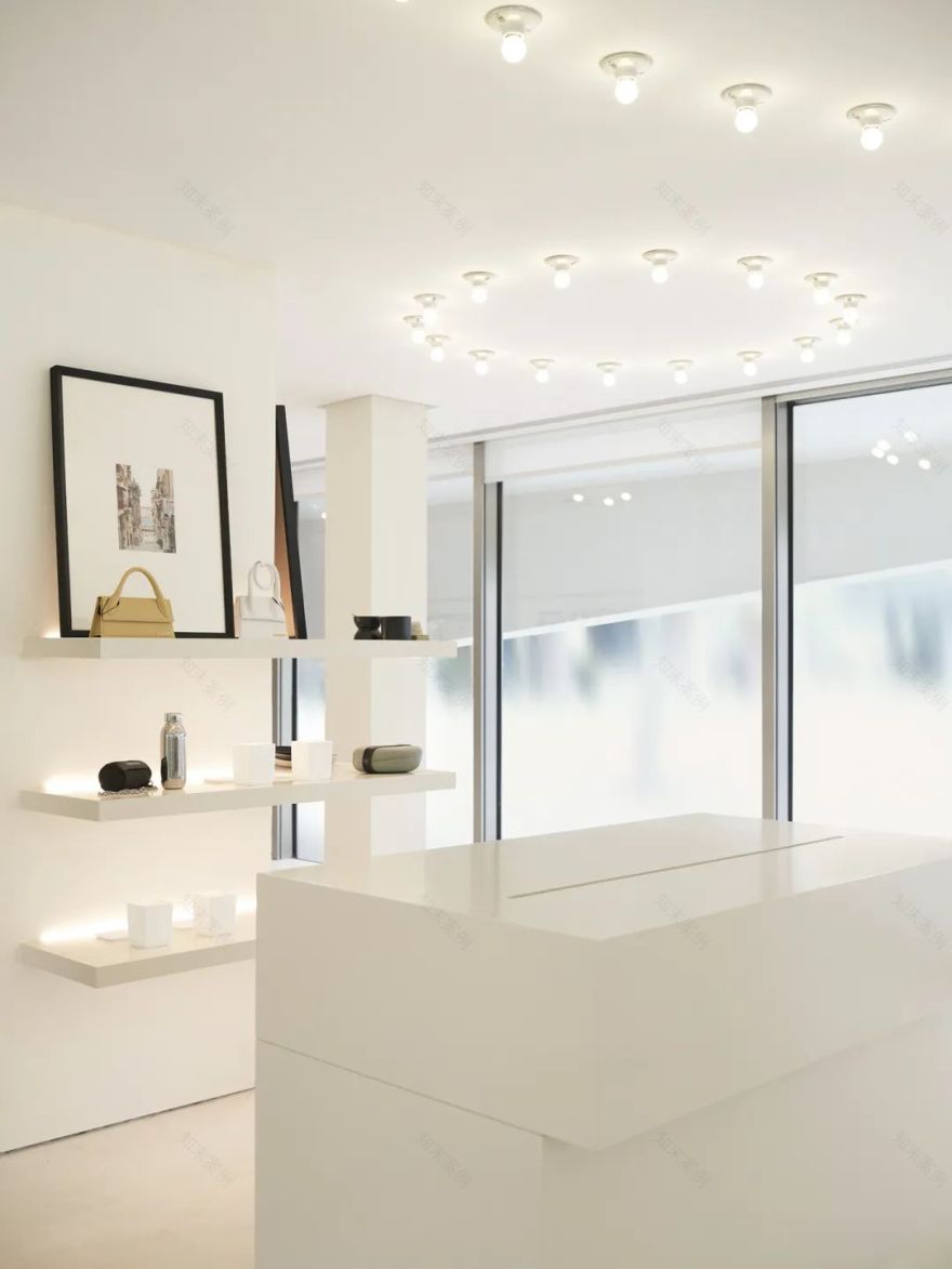 海边的两块石头-39