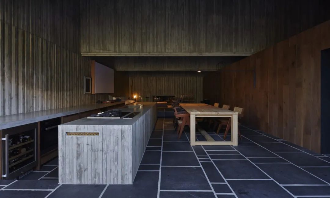 东京混凝土洞穴·极简主义私人住宅丨日本东京丨Suppose Design Office-23