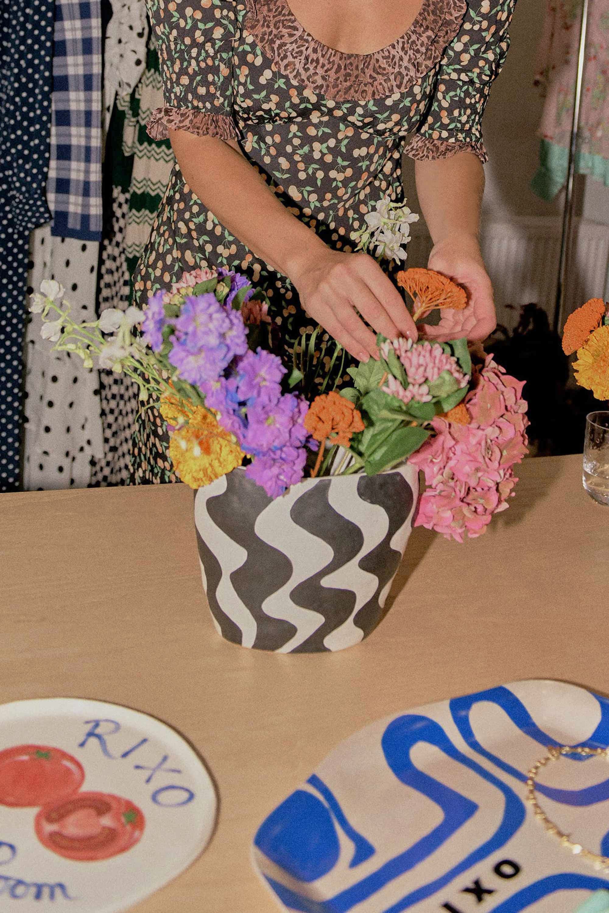 Rixo 推出首套家居系列,复古风潮席卷室内设计-0