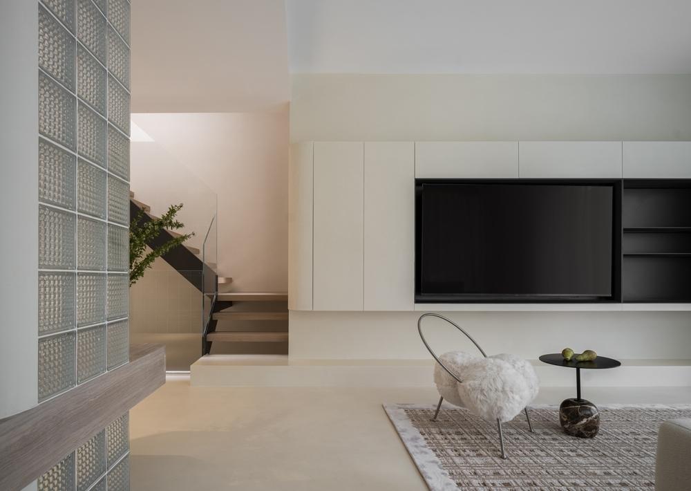 350㎡别墅简约白与原木经典搭配丨中国上海-33