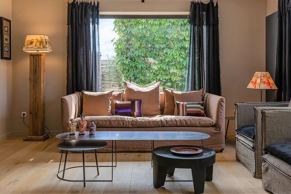 色彩墙纸打造温馨当代家居-4