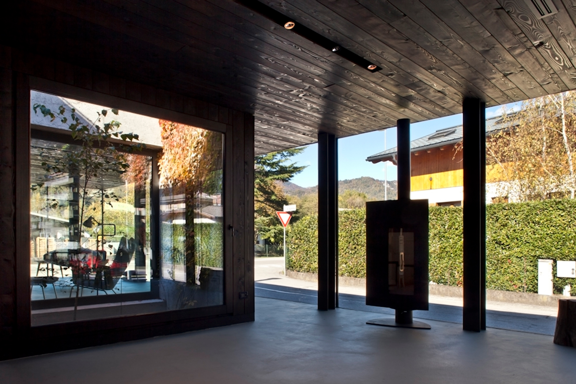 玻璃之屋 · 木质壁炉展示空间的扩建与创新-20