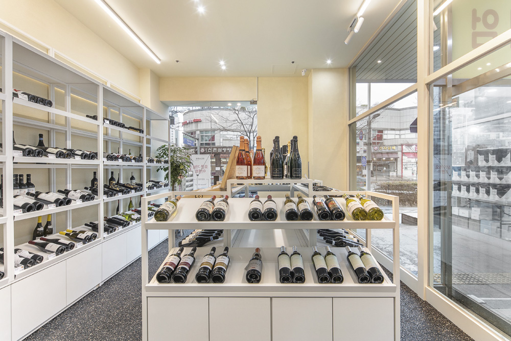 "白色调葡萄酒店设计，简约时尚"-3