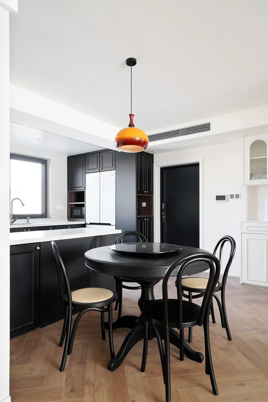 昆明13万打造125㎡现代轻法式三居，黑白配色的极致优雅，每一寸都美到骨子里！-24