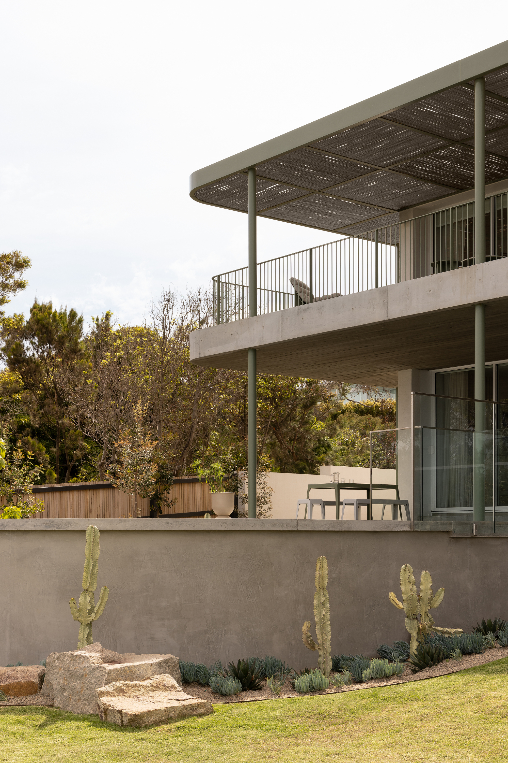 Horizon House    / InForm-32