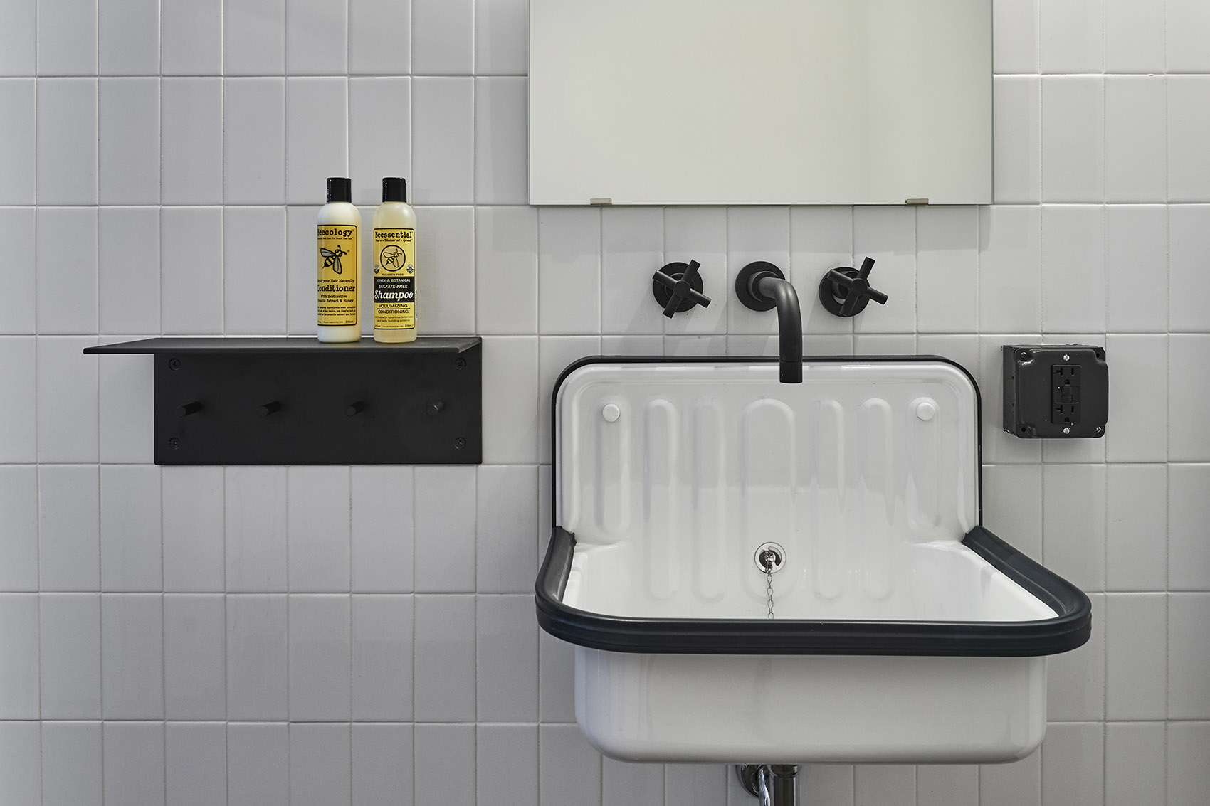 Robby Hall 青年旅社，芝加哥 / Ciguë + Delordinaire-31