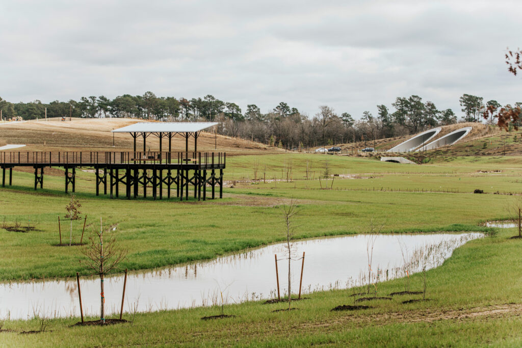 Kinder Land Bridge & Cyvia and Melvyn Wolff Prairie at Memorial Park - Arkitera-15