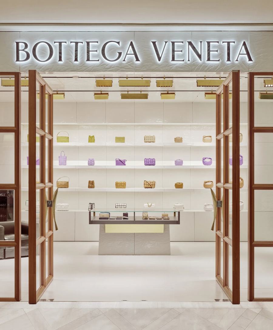 意大利奢侈品牌葆蝶家(Bottega Veneta)最新设计美学商店设计 - 米尚丽零售设计网 MISUNLY- 美好品牌店铺空间发现者-1