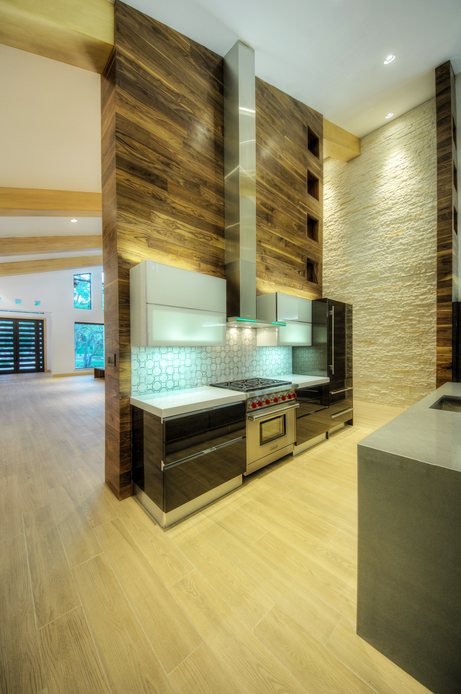 奥斯卡·弗洛雷斯设计室的施瓦茨住宅 | 现代与舒适的完美融合-25