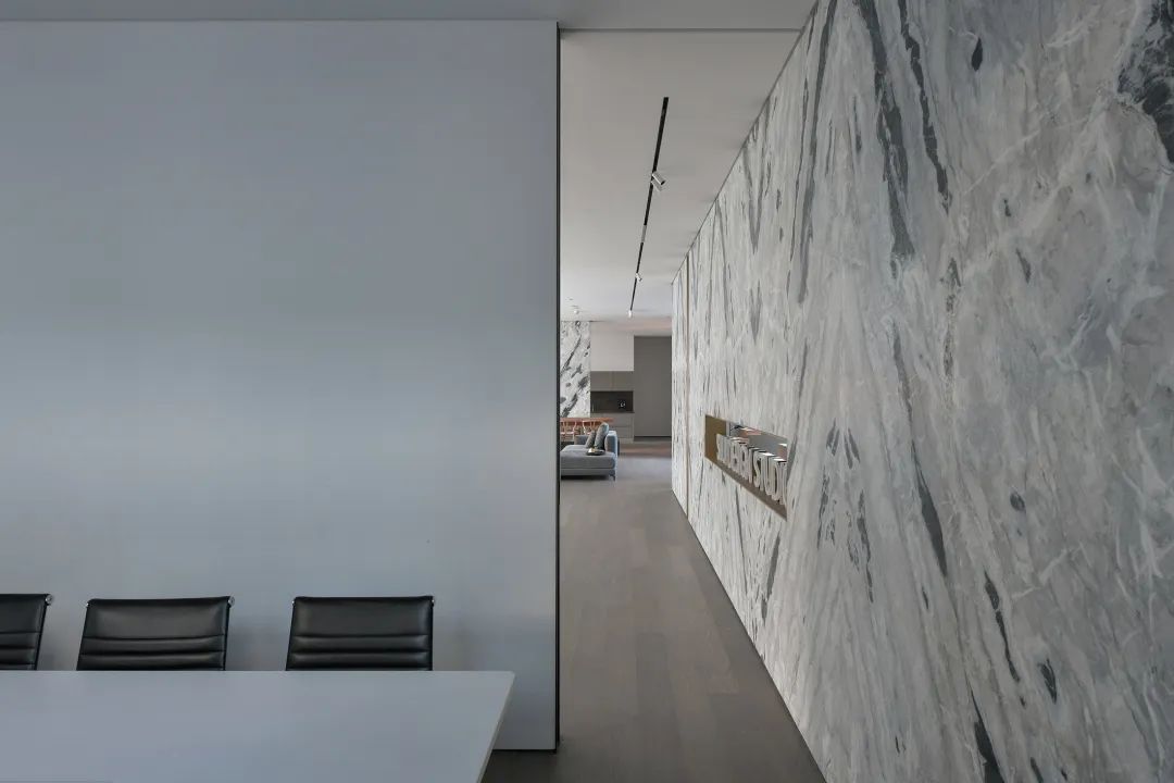 厦门徐绮设计事务所 | 现代简约的艺术办公空间-32