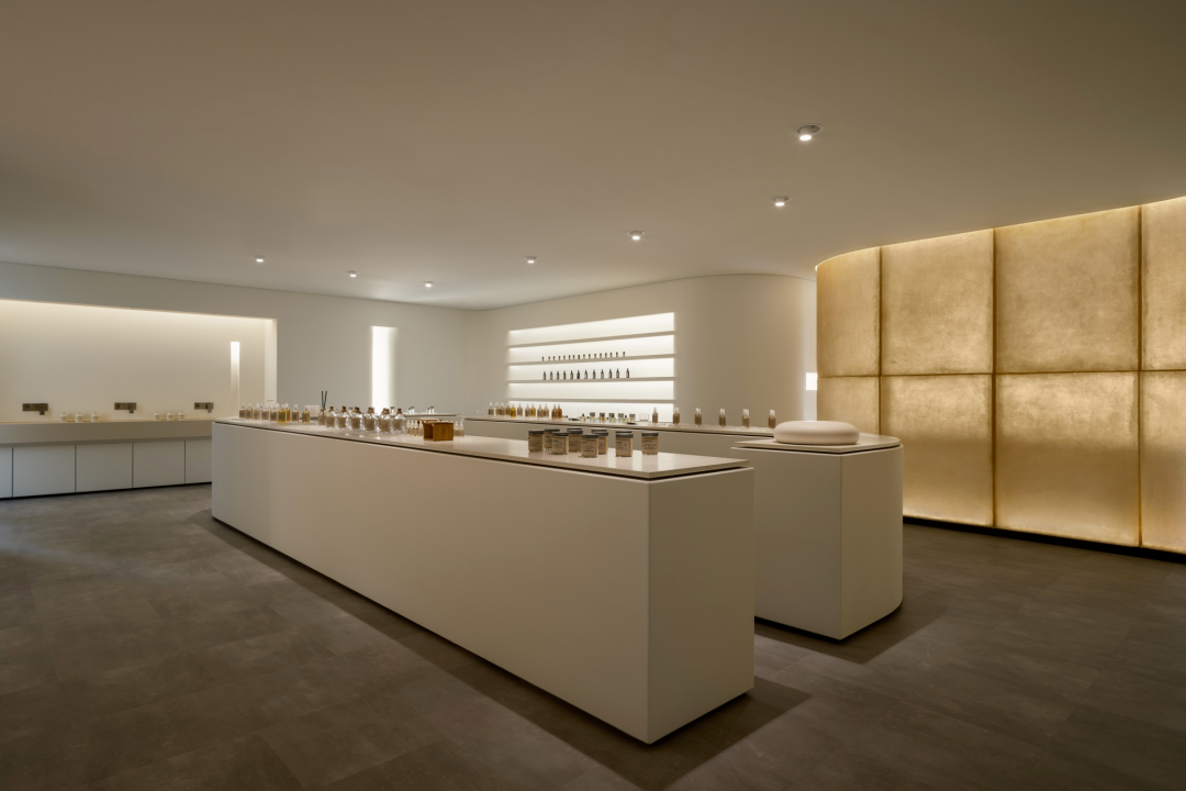 首尔 Granhand Namsan 香水专卖店设计丨韩国首尔丨U.lab-5