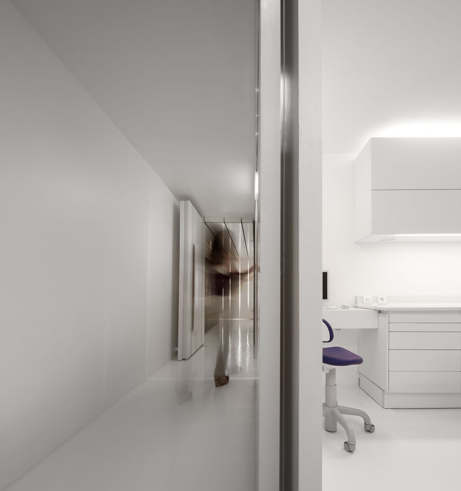 葡萄牙牙科诊所的宁静空间-46