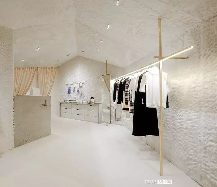 巴黎 MOLLI 羊毛女装 店面设计-10