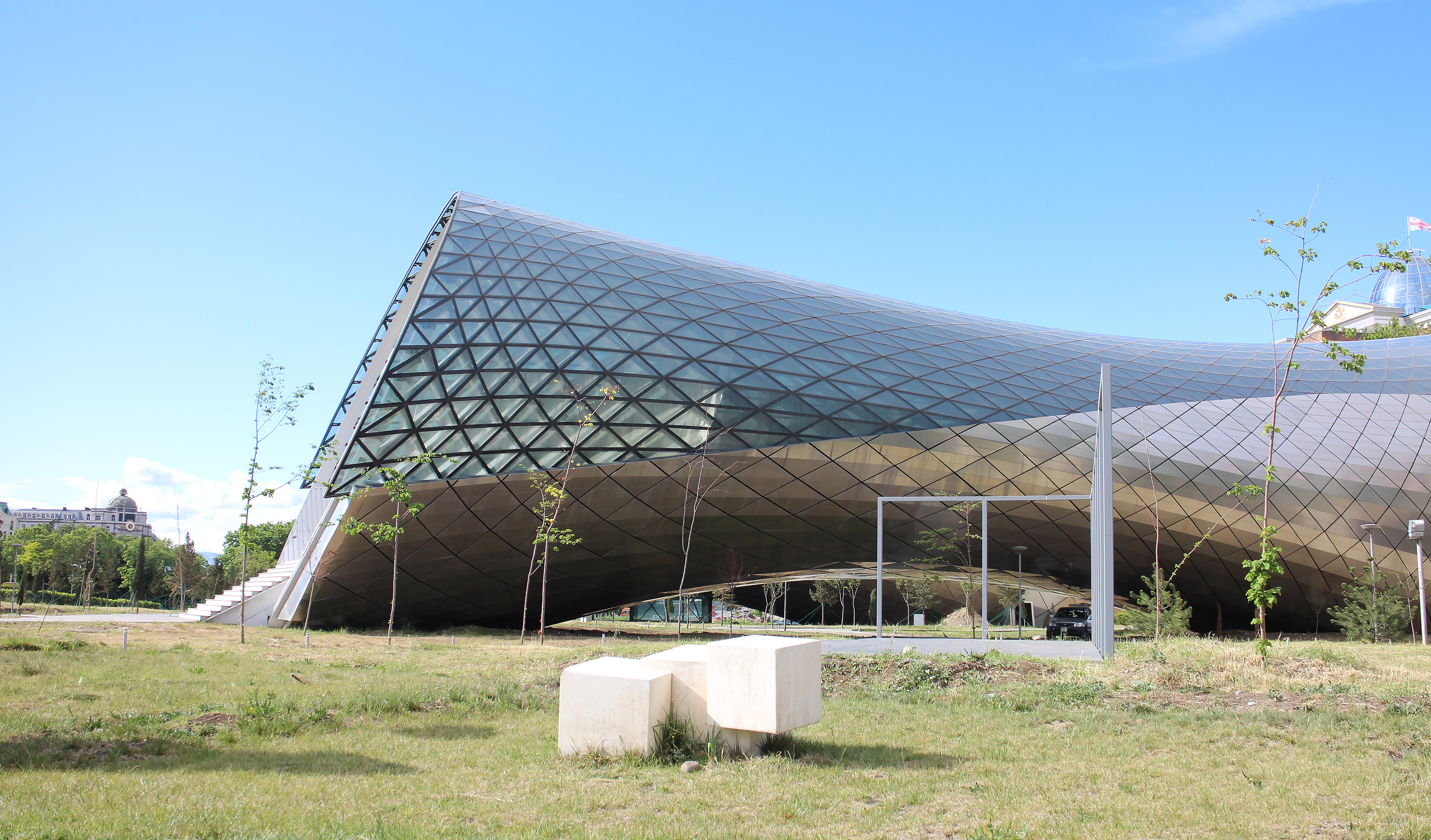 Fuksas 夫妇打造格鲁吉亚绿色公园音乐剧院与展览馆-17