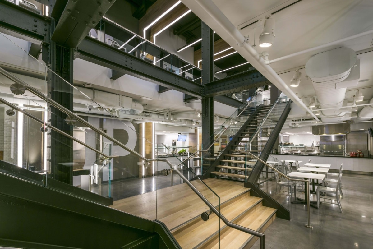 Emerson College 学生餐饮中心丨美国丨Elkus Manfredi Architects-15