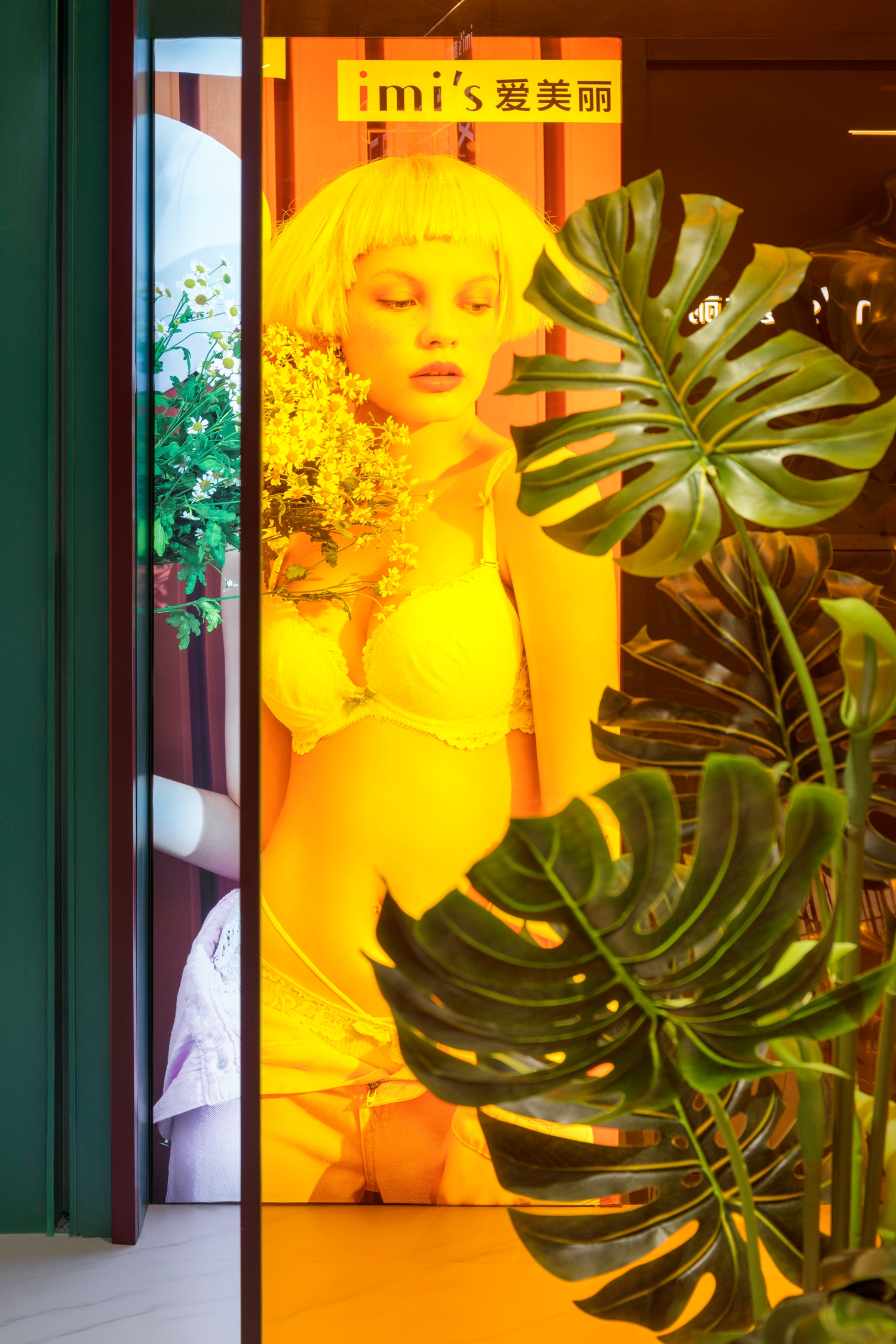 imi's 爱美丽内衣店,灵感源自《天使爱美丽》的电影空间-13